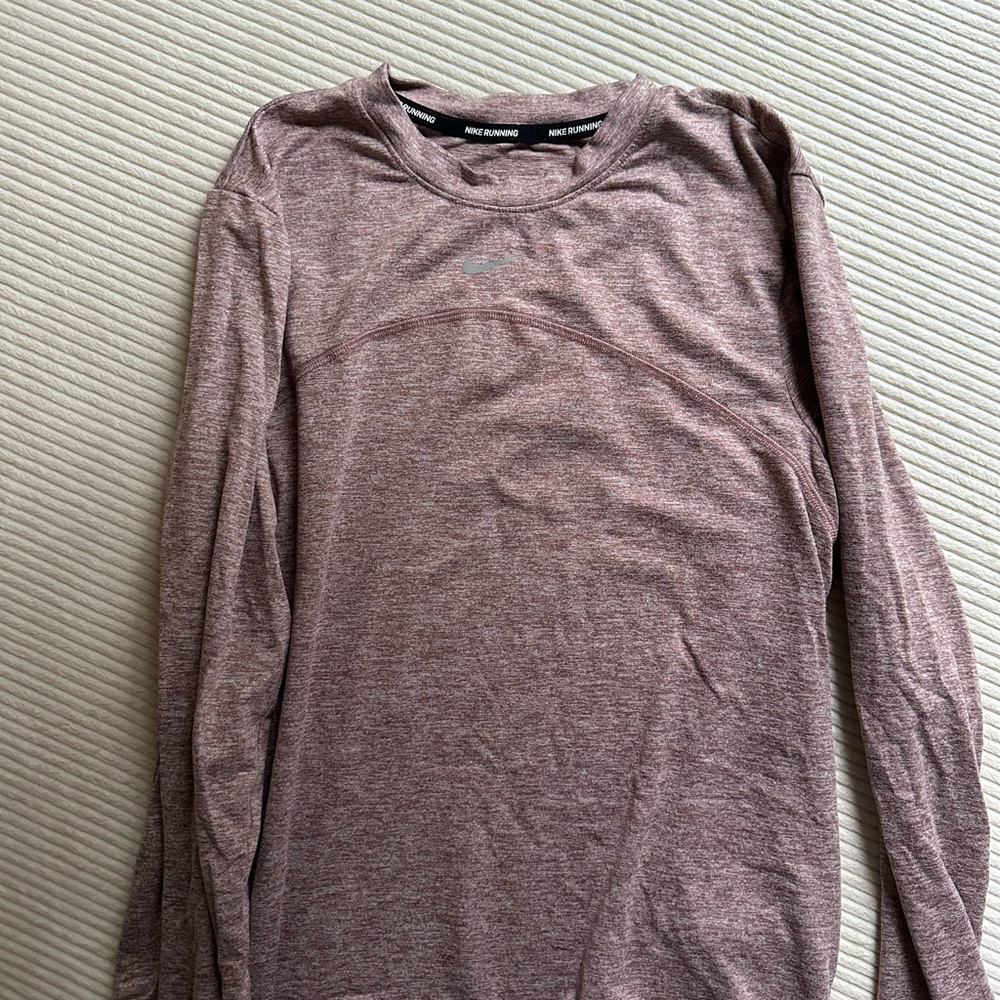 Nike Heathered Long Sleeve Shirt in Burgundy